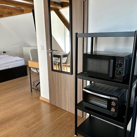 1 Zimmer Wohnung Dg Mit Klimaanlage Und Kleinen Balkon Oedheim Exterior photo