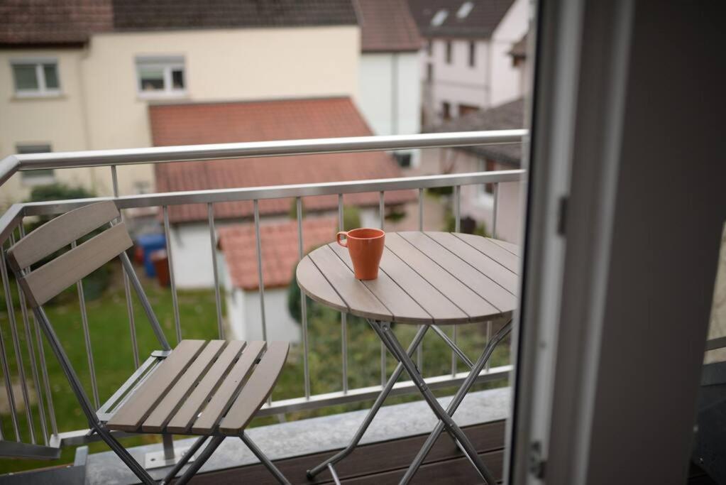 1 Zimmer Wohnung Dg Mit Klimaanlage Und Kleinen Balkon Oedheim Exterior photo